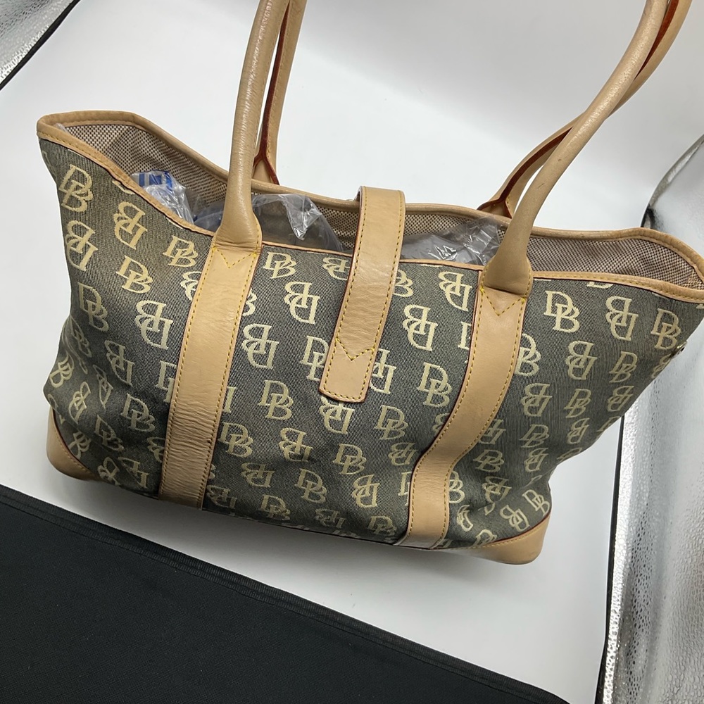 DOONEY AND BOURKE SHOULDER BAG - Picture 2 of 12